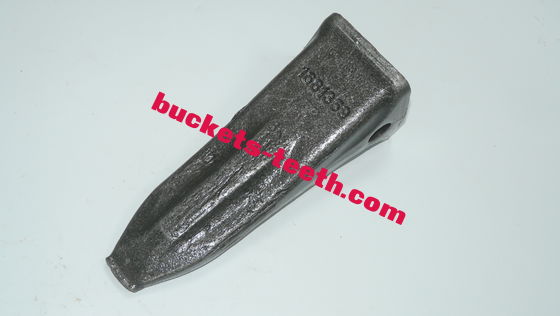 Durable Wear Resistant Bucket Teeth 1681359 / 1U3352 Tooth For Earth Square Flat