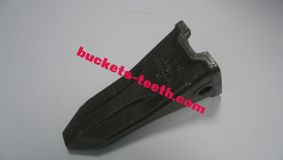 Denti a secchio di sostituzione standard 2713-0032RC / 2713Y0032 Dente a secchio di roccia per Daewoo DH360
