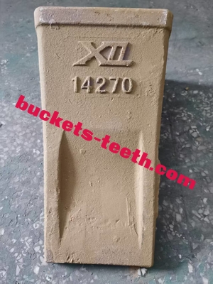 Komatsu PC400 Excavator Spare Parts  Bucket Teeth 208-70-14152  208-70-14270