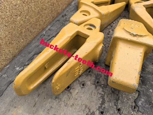 Engineering Machinery Parts Casting Bucket Adapter for V210 1171-01620