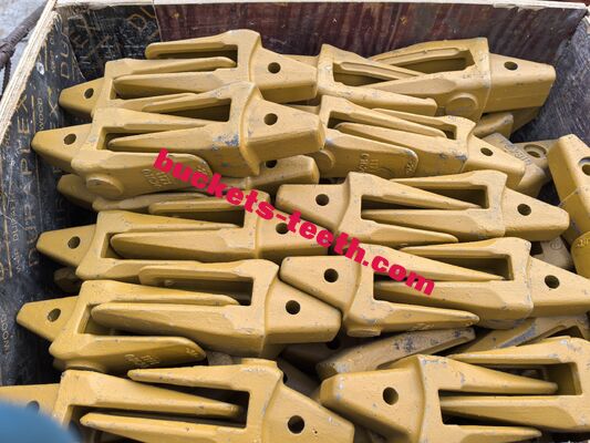Engineering Machinery Parts Casting Bucket Adapter for V210 1171-01620