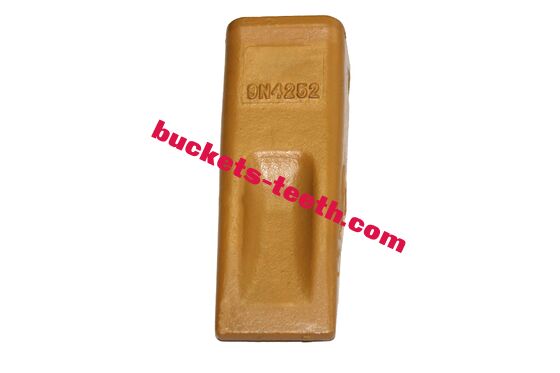 9N4252 Excavator Bucket Tooth Alloy Steel 48-52HRC Hardness 18J Impact ISO9001  for 312 315 J250